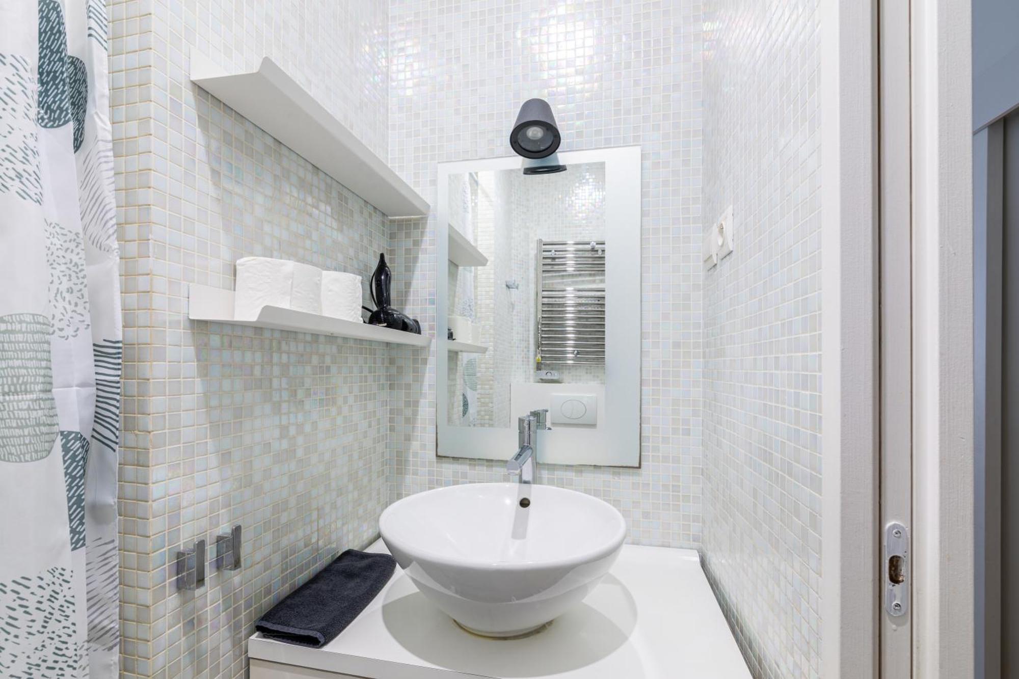Luxurious 1 Bedroom Republique Vinaigriers Free Netflix Parijs Buitenkant foto