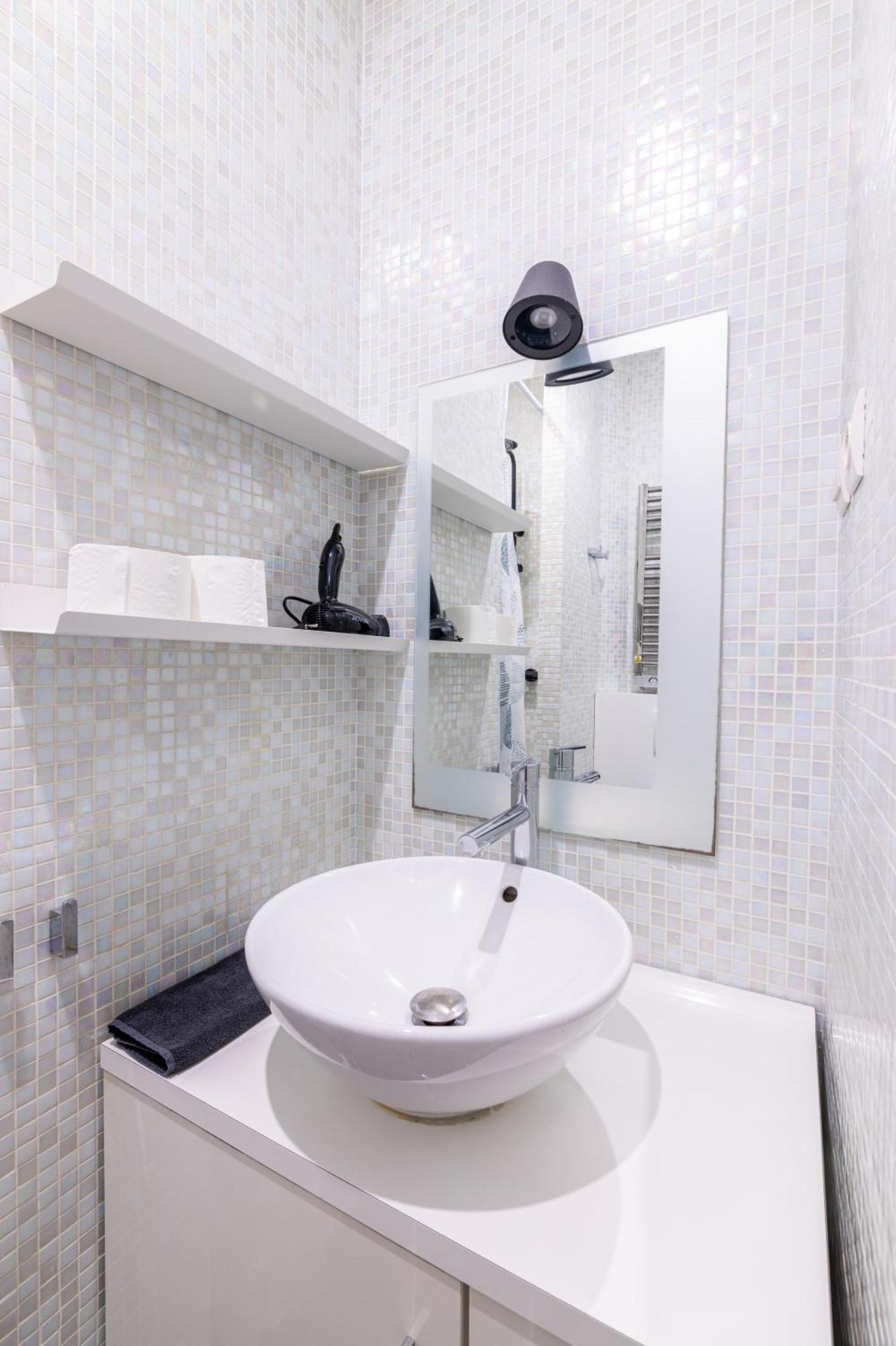 Luxurious 1 Bedroom Republique Vinaigriers Free Netflix Parijs Buitenkant foto